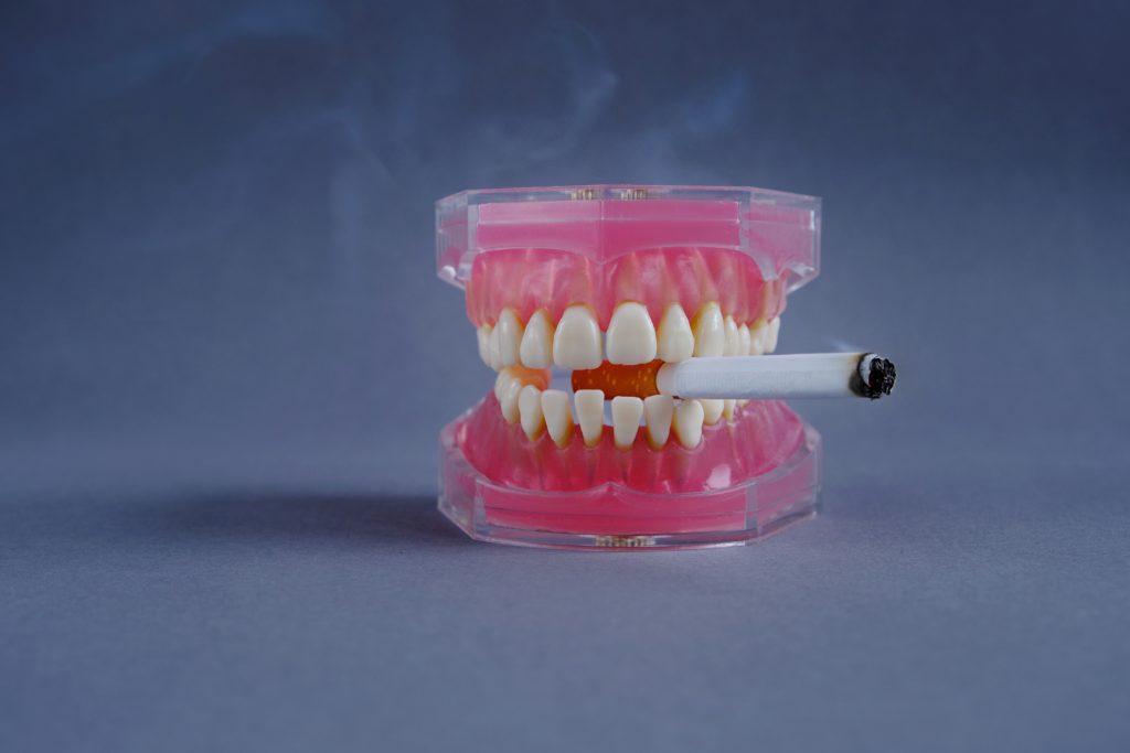 smoking effects on teeth, gums dental health